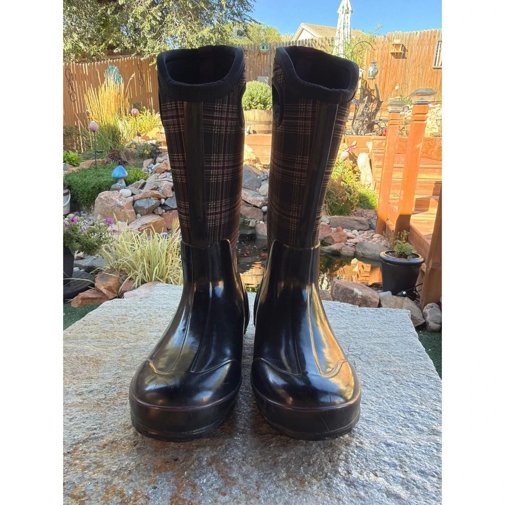 Bogs Classic Winter Plaid Tall Waterproof Rain Boots Black Purple Womens 7